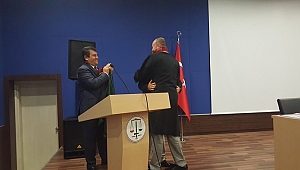 Ağa oğlu cübbe giydi