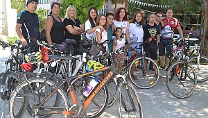 Kadına şiddete karşı pedal çeviriyorlar