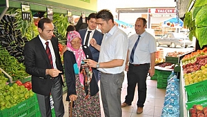 Yardım kartları dağıtılıyor