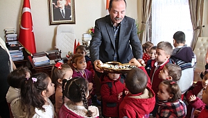 GÜRKAN, “ATATÜRK İLKELERİ IŞIĞINIZ, YOLUNUZ AYDINLIK OLSUN”
