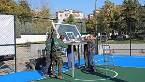 BASKETBOL SAHASI YENİLENDİ