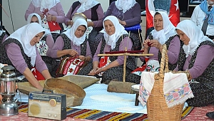 HUZUREVİNDE ANADOLU EZGİLERİ