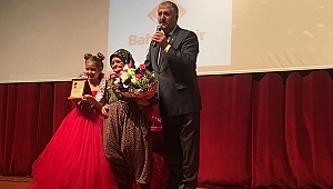 İZLEYENLERİ DUYGULANDIRDI