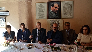 “TEK ÇARE ATATÜRK”