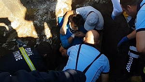 TOPRAK KAYMASINDA 2 İŞÇİ YARALANDI