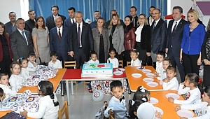 ÖĞRENCİLERE ÜCRETSİZ SABAH KAHVALTISI