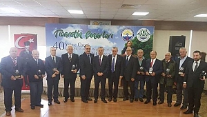 TİCARETİN ÇINARLARINA PLAKET