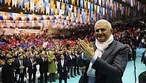 HIZLI TRENE İLK KAZMA VURULUYOR