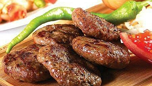 UZUNKÖPRÜ KÖFTESİNE İLGİ ARTIYOR