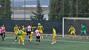 EDİRNESPOR ALTINOVA’DAN ELİBOŞ DÖNDÜ