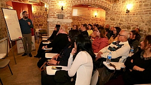 İSMAİL SAYMAZ'DAN 'MEDYA' DERSİ