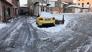 EDİRNE'DE KAR YERİNİ AYAZA BIRAKTI
