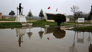 Er Meydanı'nda sular çekiliyor