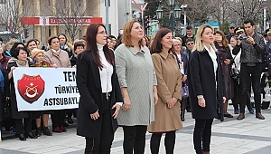 KADINLARDAN MEHMETÇİĞE SELAM