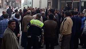 CANLARINA TAK ETTİ