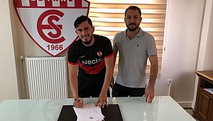 EDİRNESPOR’DA İMZALAR ATILMAYA DEVAM EDİYOR