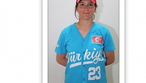 RUMELİ SOFTBOL TAKIMININ 2 OYUNCUSU MİLLİ TAKIMDA