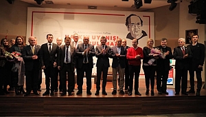 “HAVADA 1989’UN HAVASI VE RÜZGÂRI VAR”
