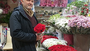 ÇİÇEKÇİLER SEVGİLİLER GÜNÜNE HAZIR