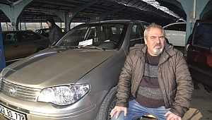 OTO PAZARI SİNEK AVLIYOR