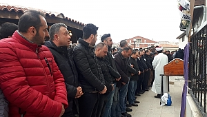 SEVENLERİNİ ÜZDÜ