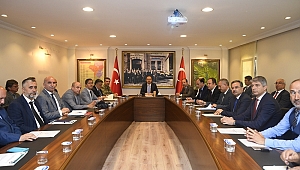 KIRKPINAR TOPLANTISI VALİ CANALP BAŞKANLIĞINDA YAPILDI