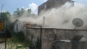 LALAPAŞA’DA EV YANGINI