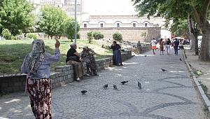 TURİSTLERİ BEZDİRDİLER