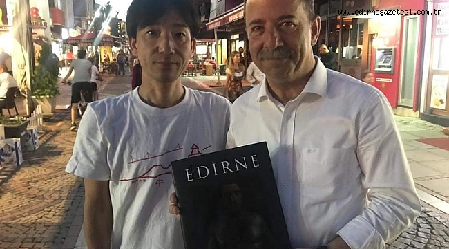 JAPONYALI GÜREŞ TUTKUNU