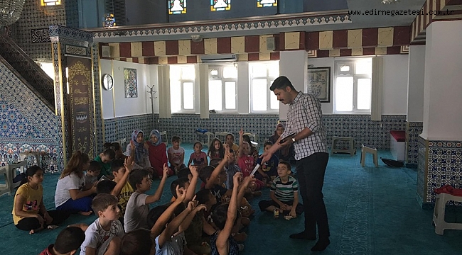 KUR'AN KURSU ÖĞRENCİLERİNİ ZİYARET