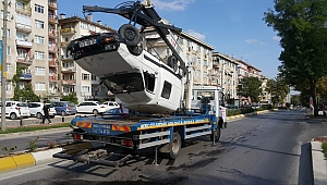 ORTA REFÜJE ÇARPTI TAKLA ATTI