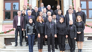 KADINA ŞİDDETE MECLİS ÜYELERİNDEN ANLAMLI MESAJ