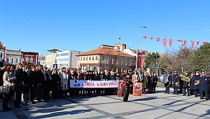 BİZ TÜRK KADINLARI EŞİT HAKLARIMIZI İSTİYORUZ 