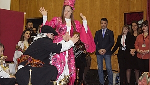 ÇİĞ KÖFTE YAPIP, HALAY ÇEKTİLER 