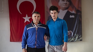 TAKTİKLERİ BABASINDAN ÖĞRENİYOR 