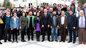 GAZETECİLER, DEMOKRATİK YAŞAMIN VAZGEÇİLMEZ UNSURLARINDANDIR 