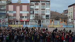 ÖĞRENCİLERİN KARNE HEYECANI 