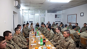 YENİ YILA SEVDİKLERİNDEN UZAK YÜREKLERİNDE VATAN SEVGİSİYLE GİRDİLER 