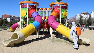 ÇOCUK PARKLARI DEZENFEKTE EDİLİYOR 