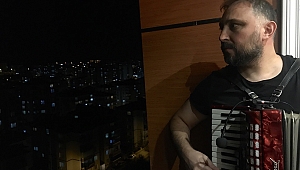 SAĞLIK ÇALIŞANLARINA MİNİ KONSERLİ DESTEK 