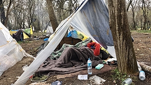 ZOR ŞARTLARDA MÜCADELE VERİYORLAR 