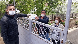 3 BİN 300 HANEYE ÜCRETSİZ MASKE DAĞITILDI