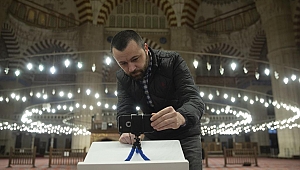 Selimiye'deki kandil programı sosyal medyadan canlı yayınlandı 