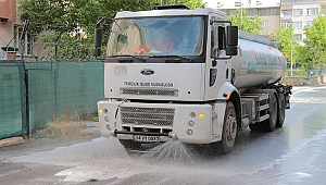 2 BİN 200 CADDE VE SOKAK DEZENFEKTE EDİLDİ 