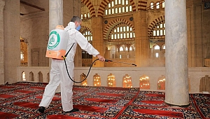 CAMİLER CUMA NAMAZINA HAZIRLANIYOR 