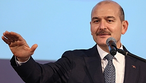 Ona caminin dibinde ezanı dinletiriz 