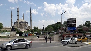 KİRALIK ARAÇLARA TALEP PATLAMASI YAŞANIYOR 