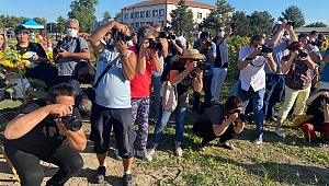FOTOĞRAF TUTKUNLARI BİR ARAYA GELDİ 
