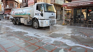 SARAÇLAR CADDESİ BAYRAMA HAZIR