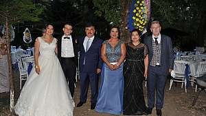 ÖMÜR BOYU MUTLULUKLAR DİLERİZ 
